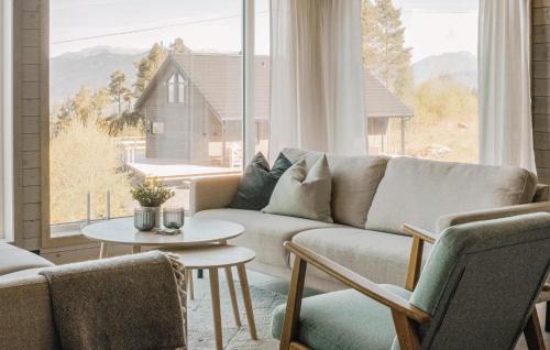 Etne House | 4 Bedroom Amazing Home In Skånevik