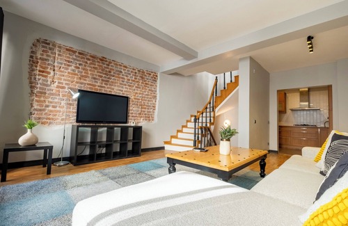 Tophane Apartment | 4-bedroom apartment with private terrace, AC and WiFi