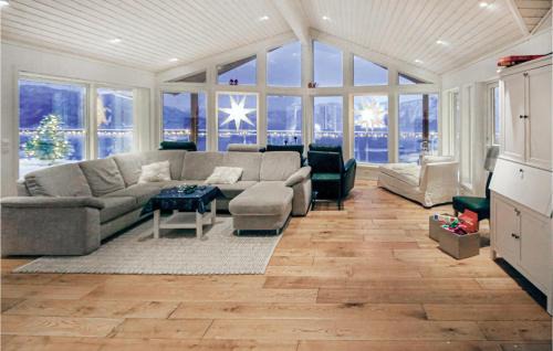 Farsund House | 4 Bedroom Awesome Home In Farsund
