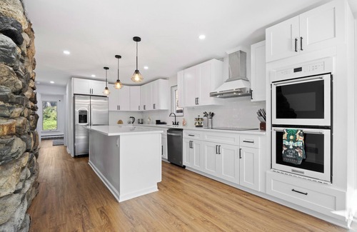 Mount Kisco House | 4-bedroom Barn house with WiFi, Fireplace, Firepit, BBQ Grill by hiking trails
