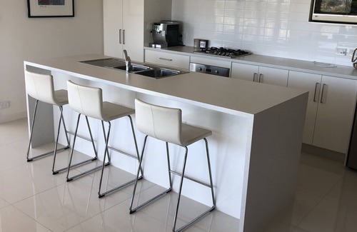 Lacepede House | 4 Bedroom Beach House with Sea Views. Now with wifi and foxtel.