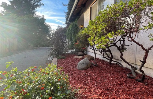 Day Valley House | 4-bedroom country home, walk to wineries, 360' mountain views in beautiful Aptos