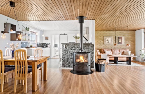 Holstebro House | 4 bedroom gorgeous home in Holstebro