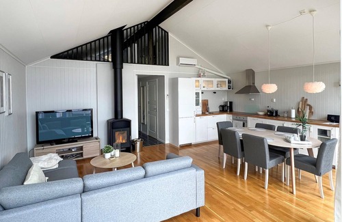 Bjugn House | 4 bedroom gorgeous home in Bjugn