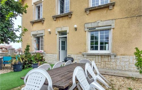 Jarnac House | 4 Bedroom Gorgeous Home In Jarnac