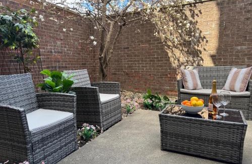 Old Town House | 4 Bedroom Home in Best Location Parking Fireplace Back Yard Pets Welcome