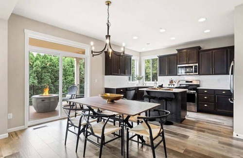 Camas House | 4 Bedroom Home Near Downtown Camas w/Private Sauna