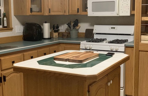 Windham House | 4 bedroom house 10 minutes to Windham Mountain