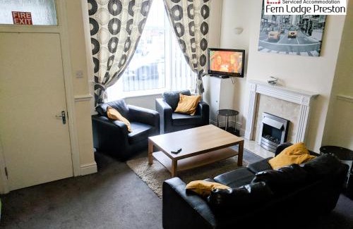 Preston House | 4 Bedroom House at Fern Lodge Preston Serviced Accommodation - Free WiFi & Parking