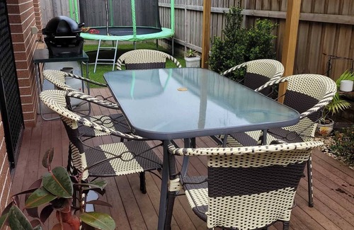 Lynbrook House | 4 Bedroom House Close to Mornington Peninsula