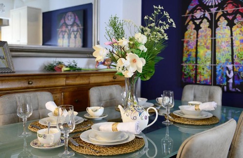 Canterbury House | 4 bedroom house - Contractors, Crew, Group, Family