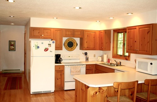 Stratton House | 4 Bedroom House Conveniently Located Between Stratton Mountain and Mount Snow