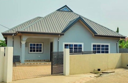 Madina House | 4-bedroom house in marvelous Madina with WiFi, AC. Enjoy your stay