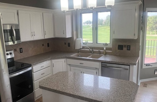Omaha House | 4- Bedroom House on Tiburon Golf Course! Book now
