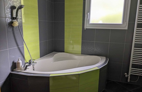 Malbuisson House | 4 Bedroom House with Jacuzzi