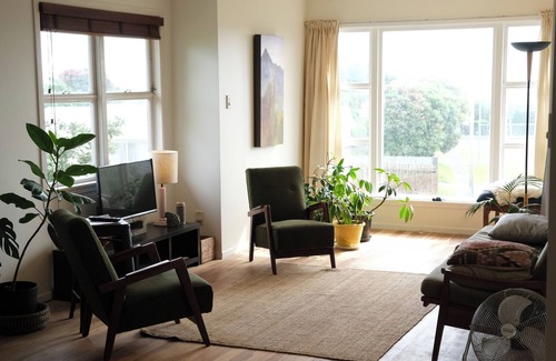 Castlecliff House | 4 Bedroom House with Ocean Views