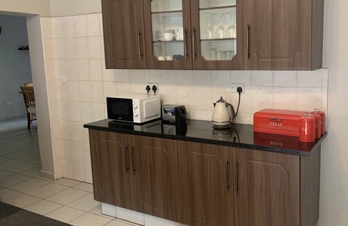 Victoria Falls House | 4-bedroom house in amazing Victoria Falls with WiFi, AC, private pool and garden