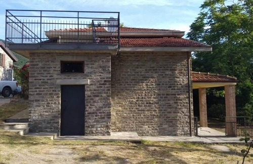 Valmozzola House | 4 Bedroom Private vacation home in Valmozzola Station