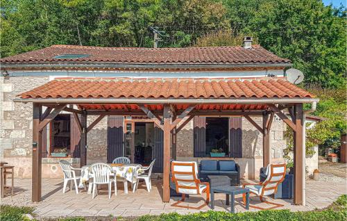 Douzillac House | 4 Bedroom Lovely Home In Douzillac