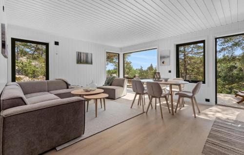 Risor House | 4 Bedroom Lovely Home In Risør