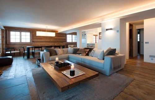 Verbier Ski Chalet | 4 bedroom Luxury Alpine retreat perfectly located, 2 minutes to Medran ski lift