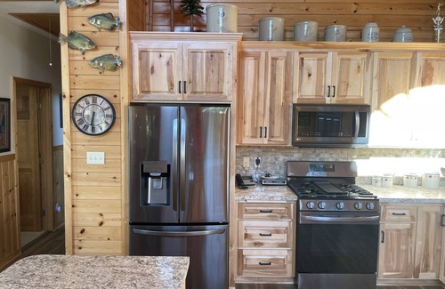 Remer House | 4- Bedroom Luxury on Two Lakes and 32 Private Acres