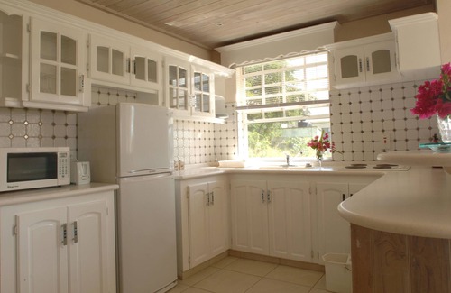 Mullins Apartment | 4 Bedroom Luxury Penthouse , Up to 8 Guests with pool and sea view