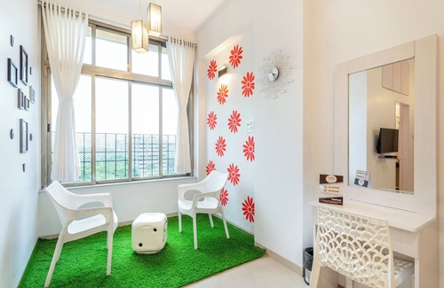 Santacruz Apartment | 4 Bedroom Near USA consulate & BKC