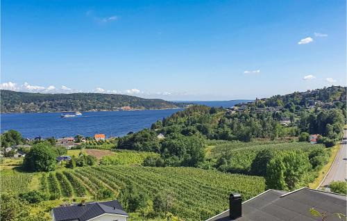 Svelvik House | 4 Bedroom Nice Home In Berger