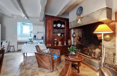 Tredion House | 4 bedroom nice home in Trédion