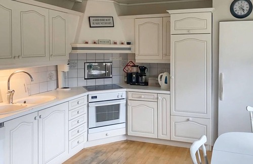 Flornes House | 4 bedroom nice home in Flornes