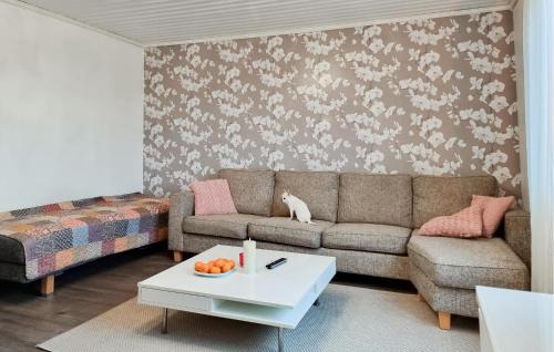 Rydaholm House | 4 Bedroom Pet Friendly Home In Upplid