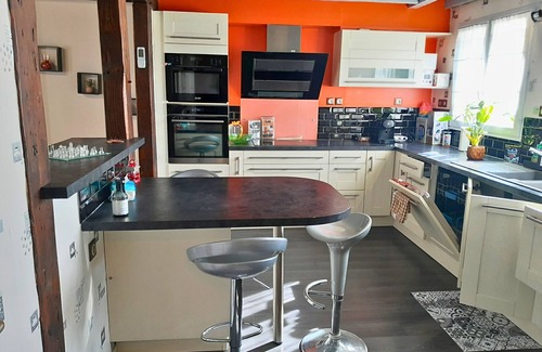 Cote Est Soquence House | 4 Bedroom Private vacation home in Le Havre