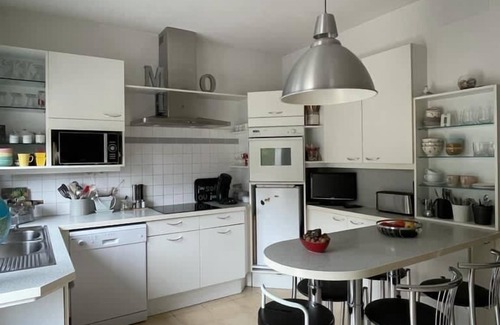 Wimereux House | 4 bedroom seaside house with garden