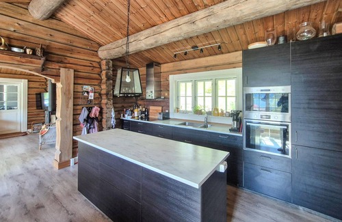 Hardangerfjord House | 4 bedroom stunning home in Tørvikbygd