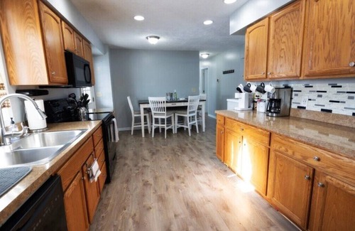 Medina House | 4 beds 2.5 baths Home and an Acre to Roam!