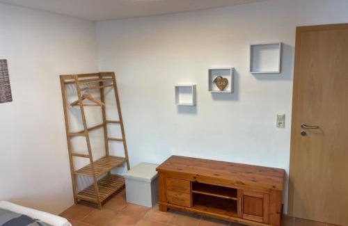 Schwieberdingen Apartment | 4 Betten in 3-Zimmer-Wohnung mit WLAN TV und Garten