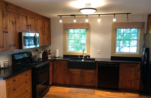 West Stockbridge House | 4 BR home w/beautiful gardens on pond in Berkshires. Walking distance to town.