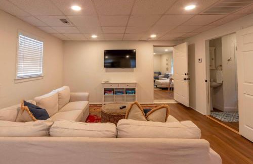 Athens House | 4 BR Sleeps 10 Near UGA & Downtown