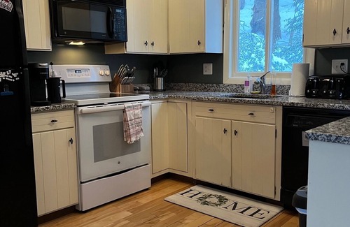 Stratton Mountain House | 4 BR townhome - Perfect for two families and just four minutes to Stratton base!