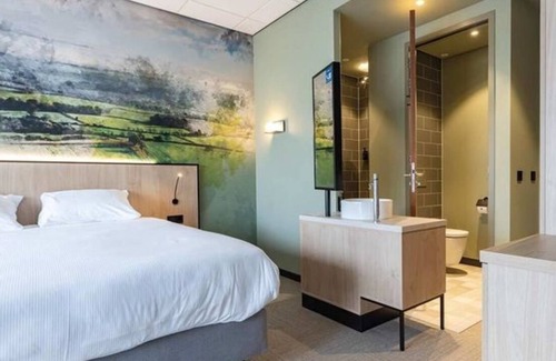 Marknesse Hotel | 4 Chic Family Rooms – Perfect for Dutch Nature & Giethoorn Trips