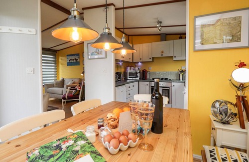 Faversham Cottage | 4 COUNTRY VIEW PARK, character holiday cottage in Seasalter