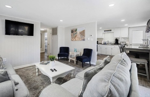Surf City Apartment | 4 Houses to the Beach - UPDATED DUPLEX -