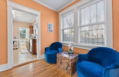 Midtown House | 4 KING BEDS Luxurious Historic Home in the Heart of Memphis