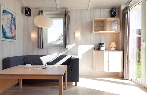 Lensterstrand House | 4 person holiday home in GROEMITZ