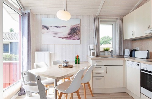 Lensterstrand House | 4 person holiday home in GROEMITZ