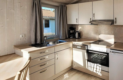 Lensterstrand House | 4 person holiday home in GROEMITZ