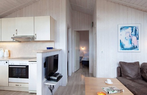 Lensterstrand House | 4 person holiday home in GROEMITZ