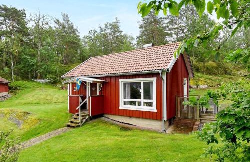 Orust Municipality House | 4 person holiday home in HENÅN