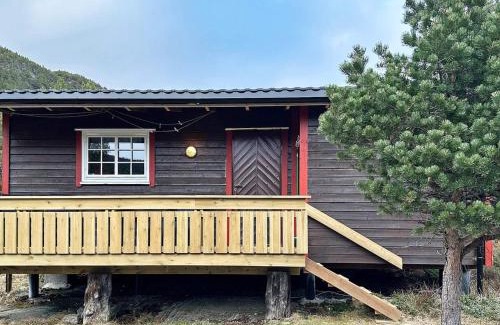 Olden House | 4 person holiday home in Lysøysundet